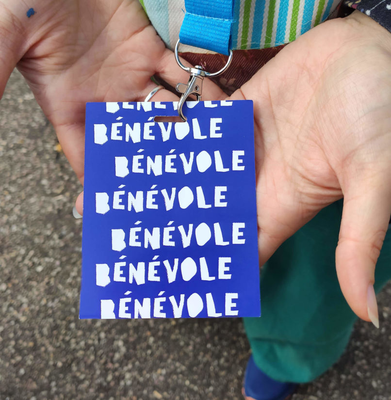 identité visuelle, création, création affiche, vanora graphiste, graphiste rouen, affiche communication événementielle, festival à la folie, arts vivants, théatre, danse, festival théatre, rouen, saint-julien, la fraternité, festival gratuit, culture, création identité visuelle