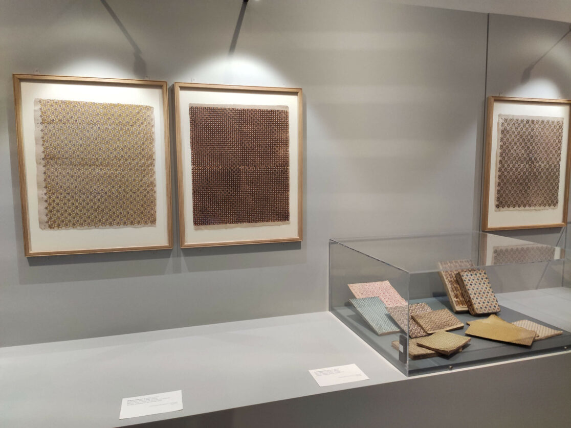 exposition culturelle, exposition, rouen, graphisme, affiche, communication, identité visuelle, graphisme culturel, patrimoine, dominotés, papier dominoté, vanora graphiste, Rouen, decaux, supports communication, signalétique, bibliothèque, Bibliothèque Villon