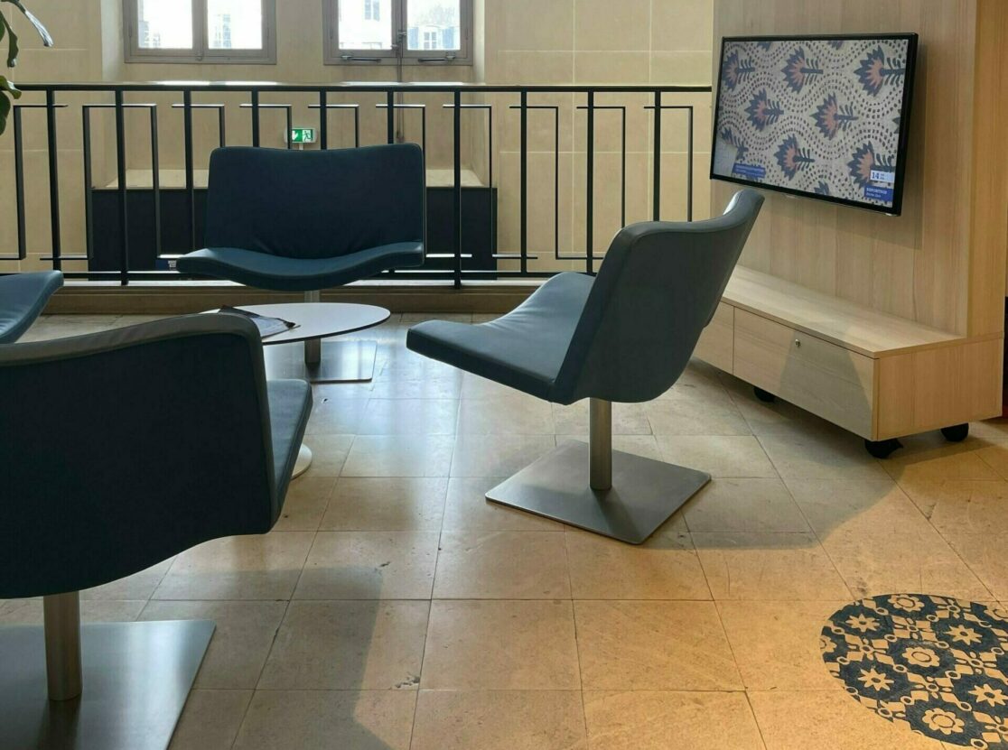 exposition culturelle, rouen, graphisme, affiche, communication, identité visuelle, graphisme culturel, patrimoine, dominotés, papier dominoté, vanora graphiste, Rouen, decaux, supports communication, signalétique, bibliothèque, Bibliothèque Villon